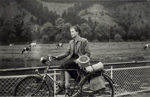 Hildegard Römer im Weserbergland um 1951